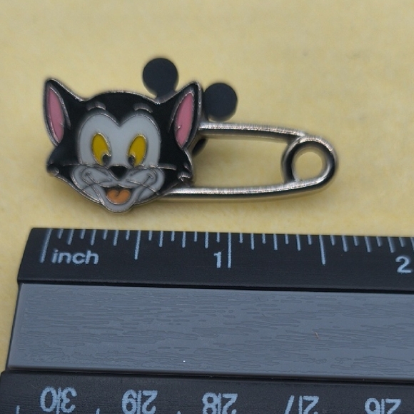 Disney Character Enamel Pins Lot Of 10 - Picture 6 of 12